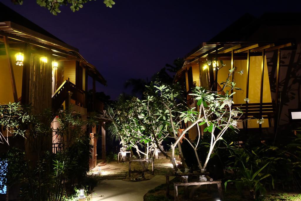 Koh Ma Beach Resort Mae Haad Exterior photo